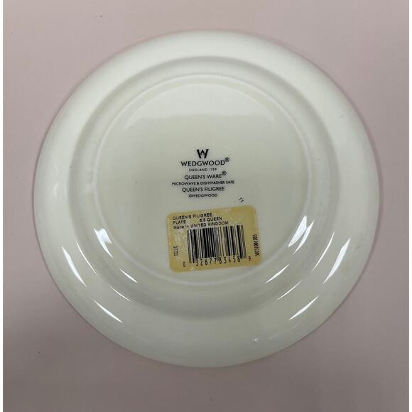 Wedgwood Queen's Ware Queen's Filigree Plate. KK412 - Picture 2 of 2
